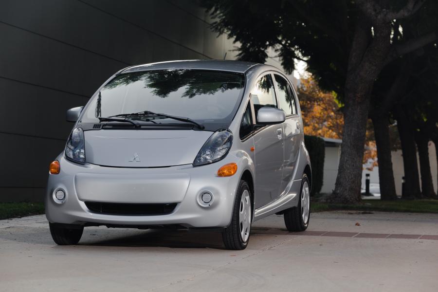  Mitsubishi i-MiEV 2012 года  (US) (фото 181 из 234)